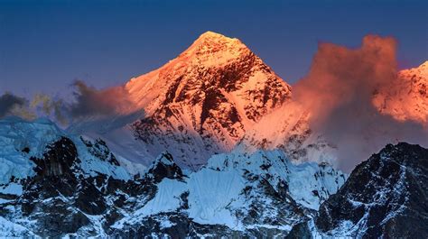 Inside China's Plans to Commercialize Mount Everest - InsideHook