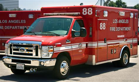 Los Angeles Fire Department Rescue Ambulance 88 | Ford E450/… | Flickr