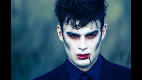 Halloween: Vampire Make-up Tutorial - YouTube