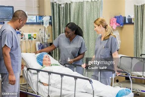 2,084 Emergency Room Staff Stock Photos, High-Res Pictures, and Images - Getty Images