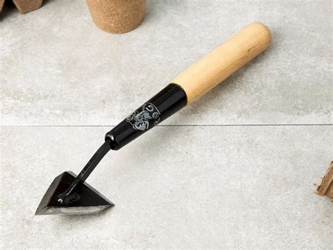 Prohoe Rogue Tools: Scuffle Hoe in 2020 | Garden trowel, Hoe, Spade shovel