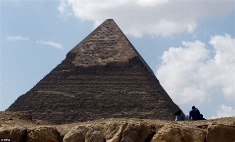 Egypt reopens Giza pyramid in bid to revive tourism... despite lingering questions over security ...