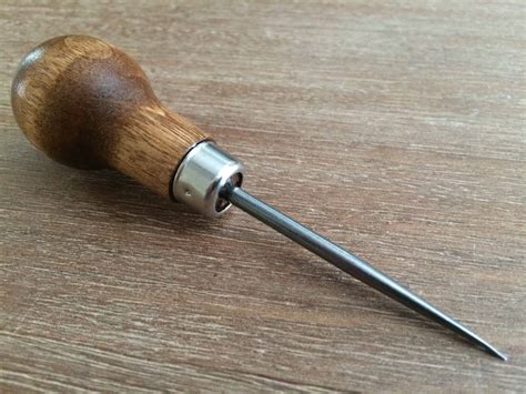 Leather Awl - How It’s One of the Most Handy Leather Tools