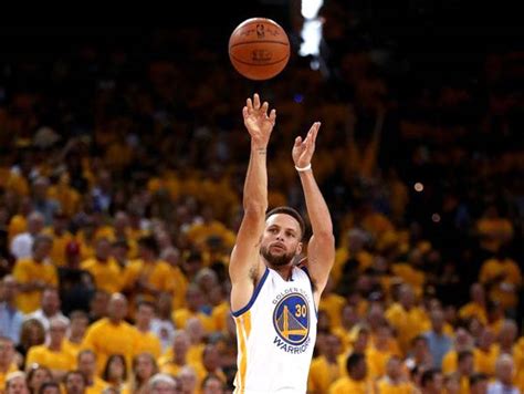 Stephen Curry Shooting Form: 5 Hacks That Make His Shot so Deadly