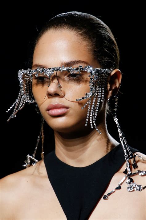 The Top 10 Accessories Trends of Spring 2019 | Vogue