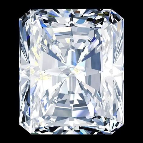 What Is a Radiant Cut Diamond and How Do We Pick One?