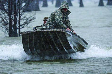 Best Duck Hunting Boats for 2021 - Wildfowl