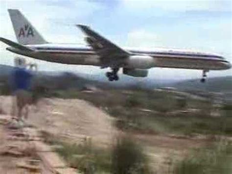 Tegucigalpa, Honduras Toncontin airport landing - YouTube