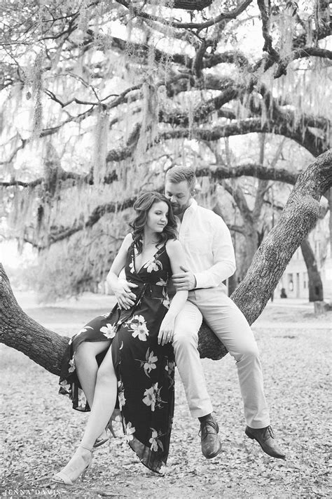 Savannah Engagement Session at Forsyth Park and The Westin | Jenna ...