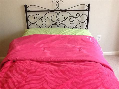 How to make your bed neatly - B+C Guides