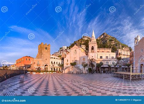 Piazza IX Aprile, Taormina, Sicily, Italy Stock Image - Image of ...