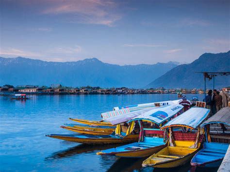 The beautiful Dal Lake in Srinagar - Srinagar - Jammu-and-Kashmir ...