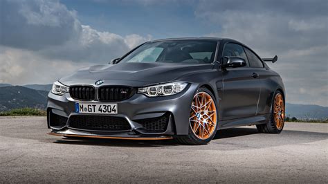 Review: the hardcore, 493bhp BMW M4 GTS | Top Gear