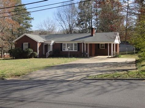 201 Sunset Dr, Abbeville, SC 29620 - See Est. Value, Schools & More