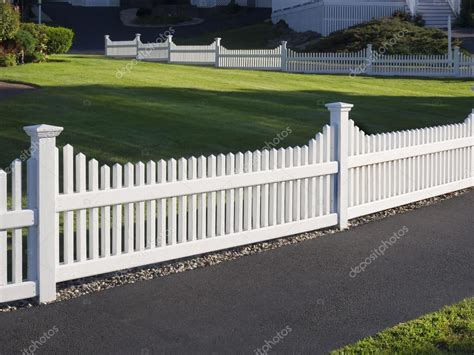 White picket fence — Stock Photo © Sonar #81030362