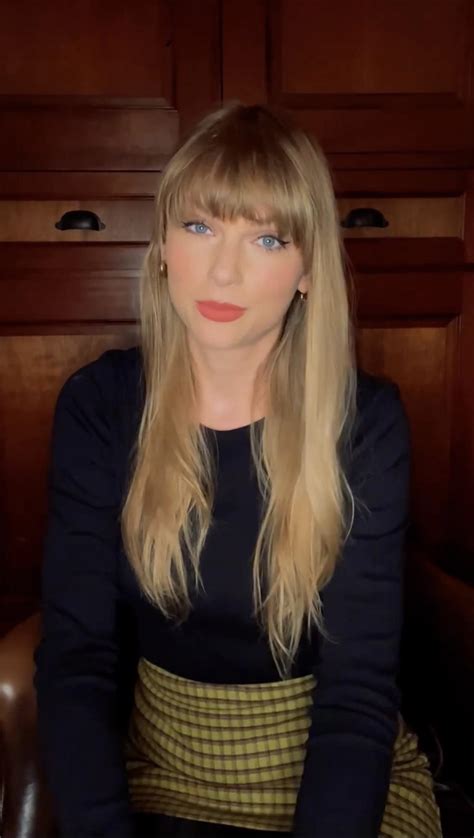 Lovely Taylor Swift so damn beautiful, Social media filter - Celeblr