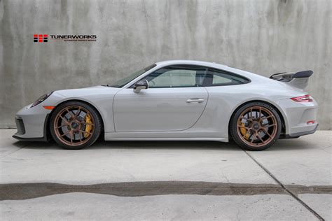 Porsche Center Lock Wheels | Calgary 2020 | Bold Race Car