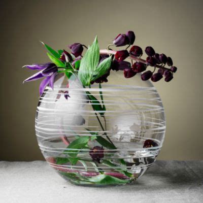 Orrefors Small Graphic Vase Crystal Vase, Clear Crystal, Dinner Centerpieces, Lush Bouquet ...