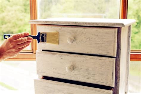 How to paint wooden furniture: A STEP BY STEP GUIDE FOR BEGINNERS ...