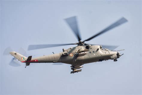 Indian Air Force's Mil Mi-35 Hind-E Attack Helicopter - Bharat Military Review