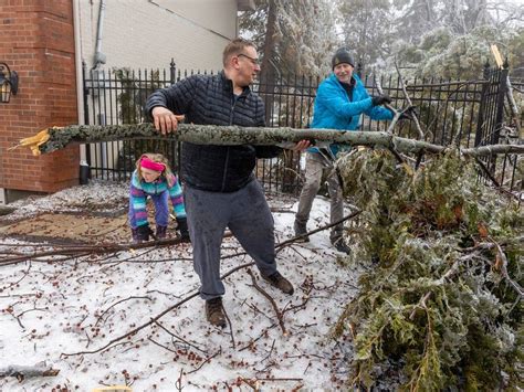 Photos: Quebec ice storm 2023 — Day 2 | Montreal Gazette