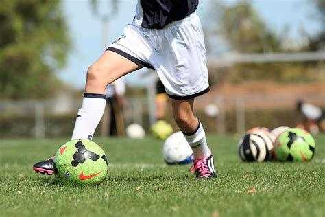 Soccer Drills: Dribbling Box Drill | PRO TIPS by DICK'S Sporting Goods