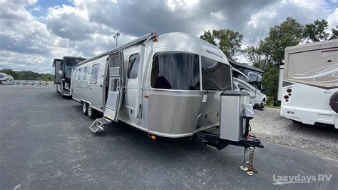 2019 Airstream Classic 33FB for sale in Knoxville, TN | Lazydays