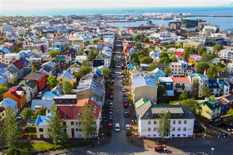 Exploring Iceland's History & Culture: A Walking Tour through Reykjavik | Map and Magnets