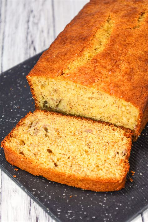 4 Ingredient Banana Bread - THIS IS NOT DIET FOOD