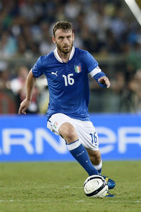 Italia, De Rossi infortunato lascia il ritiro - Calcio News 24