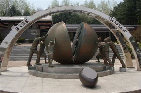 Korean War History Tour: DMZ, Seodaemun Museum, War Memorial 2019 - Seoul