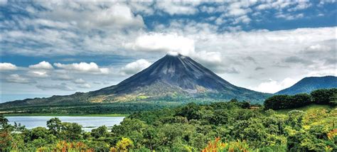 La Fortuna de San Carlos; Costa Rica | Volcano national park, Travel ...