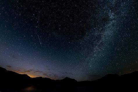 How to spot the 2023 Perseid meteor shower as it peaks this weekend | New Scientist