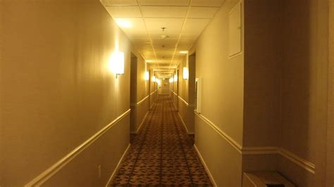 (PARANORMAL ACTIVITY)Ghost Hunting in Haunted Hotel-Gettysburg Hotel(Gettysburg Ghosts Ep 1 ...