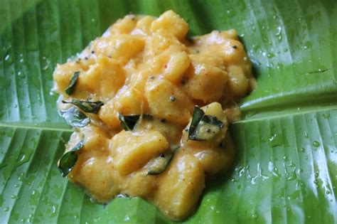 Tapioca Kootu Recipe / Maravalli Kilangu Kootu Recipe / Kappa Kootu ...