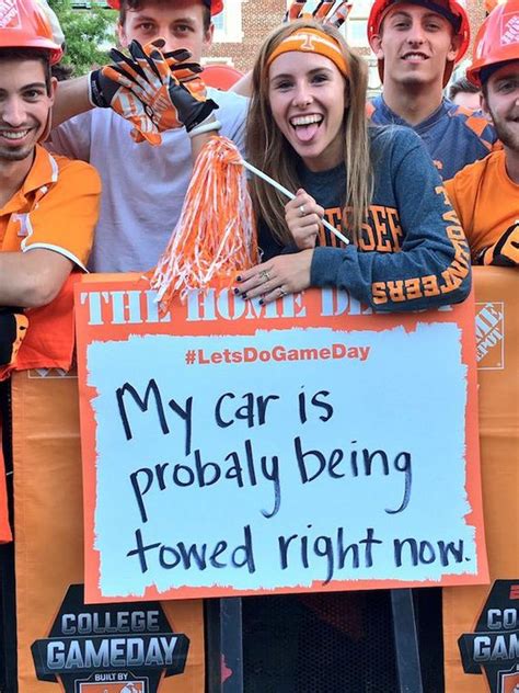 Funny College GameDay signs are back - Barnorama