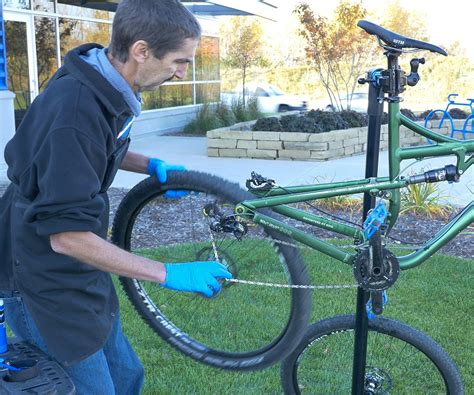 How to Wash a Bicycle | Bike shop, Park tool, Bike