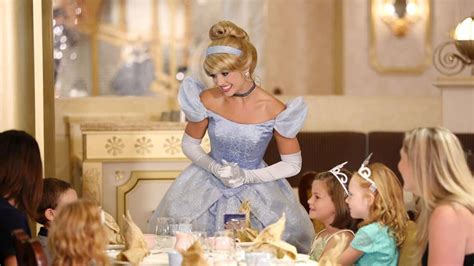 Disney Cruise Royal Court Royal Tea - Is It Worth It? - EverythingMouse ...