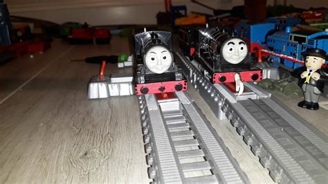 Thomas and friends Trackmaster Donald and Douglas Flashback Review - YouTube