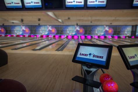 Lucky strike bowling - vancouverhac