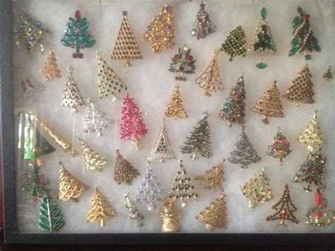 Christmas Tree brooches | Collectors Weekly