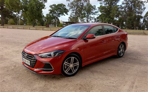 Auto Review: 2017 Hyundai Elantra SR Turbo