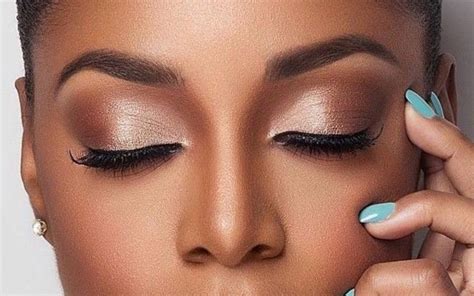 Step By Step Guide To Eye Makeup for Dark Skin | Glamour Fame