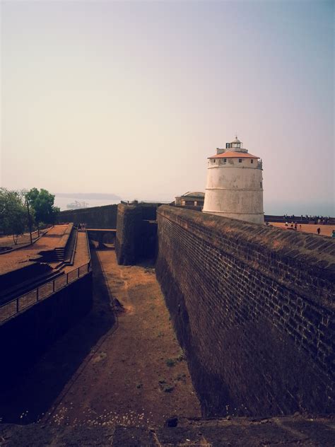 Taj Fort Aguada and its lighthouse - Travel