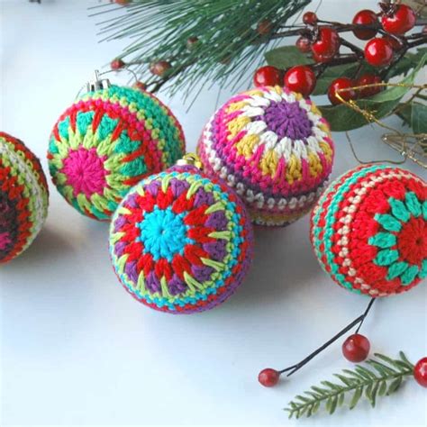 Christmas Baubles Free Pattern – Annie Design Crochet