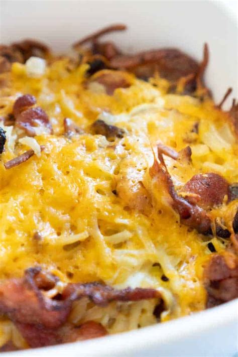 Cheesy Bacon Hash Brown Casserole - The Happier Homemaker