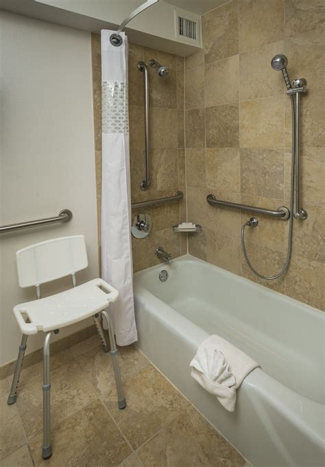 Experience Luxury and Convenience at Hampton Inn Chicago Downtown ...