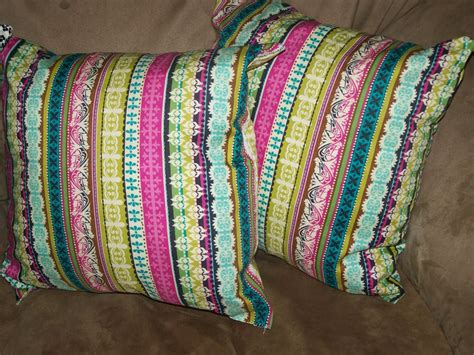 Rearranging-The-Furniture: Pillow Re-Do!