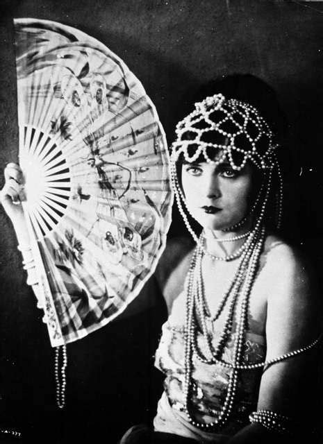 1920s outfit | Silent film, Silent film stars, 1920s fashion