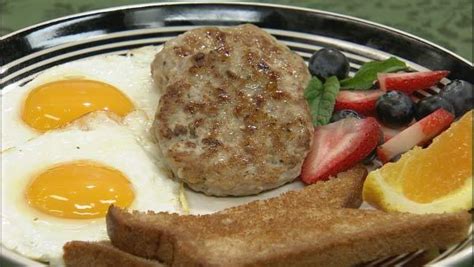 Homemade Spicy Breakfast Sausage | Let's Dish | The Live Well Network